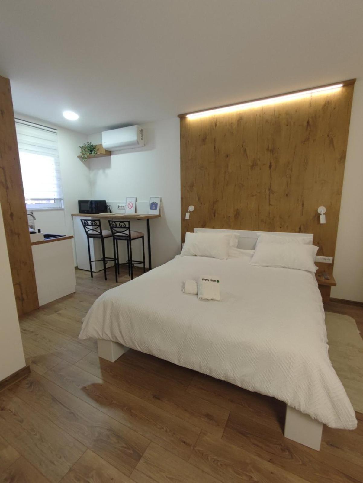 Apartmani Happy House Surčin Kültér fotó
