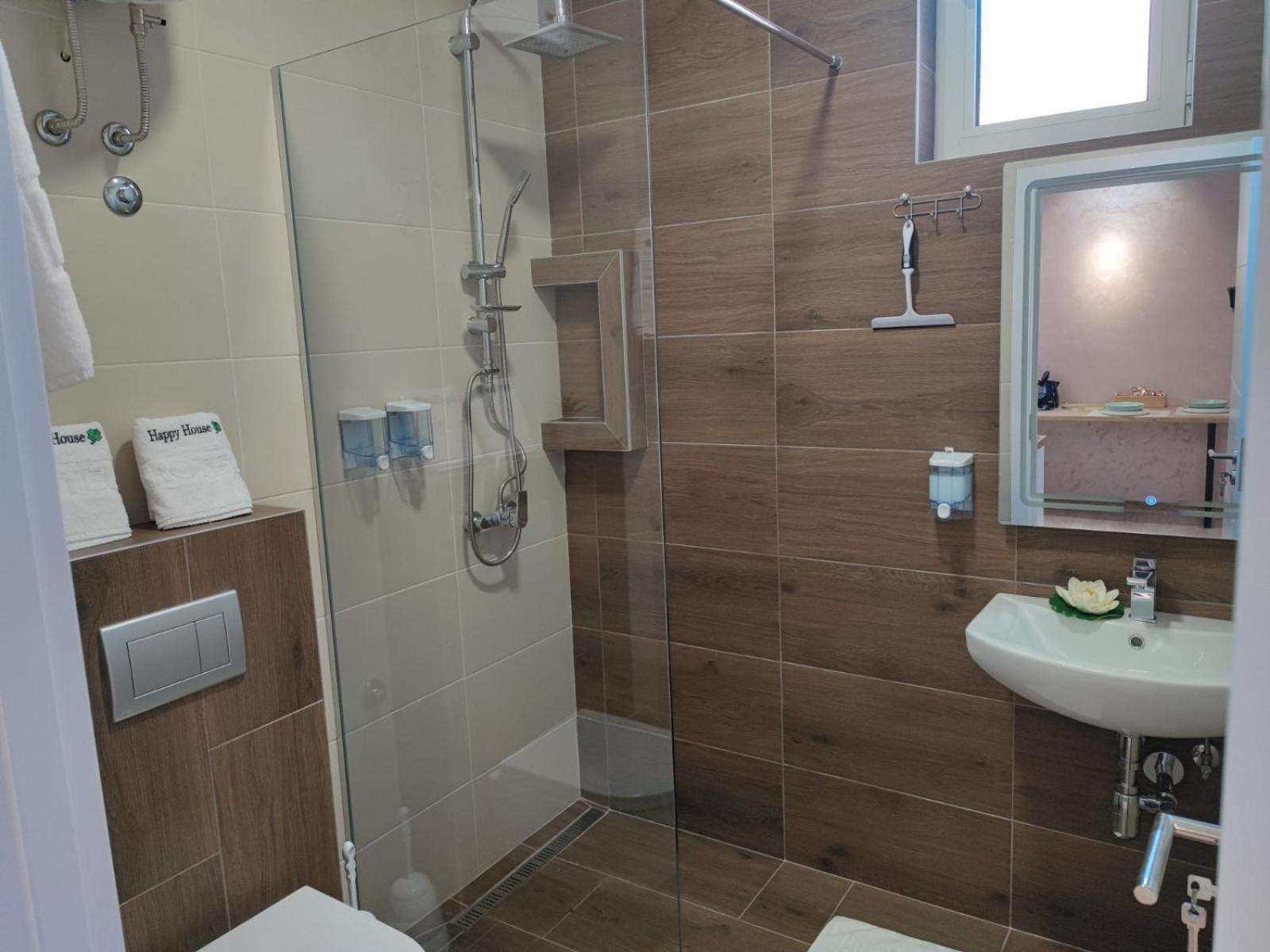 Apartmani Happy House Surčin Kültér fotó