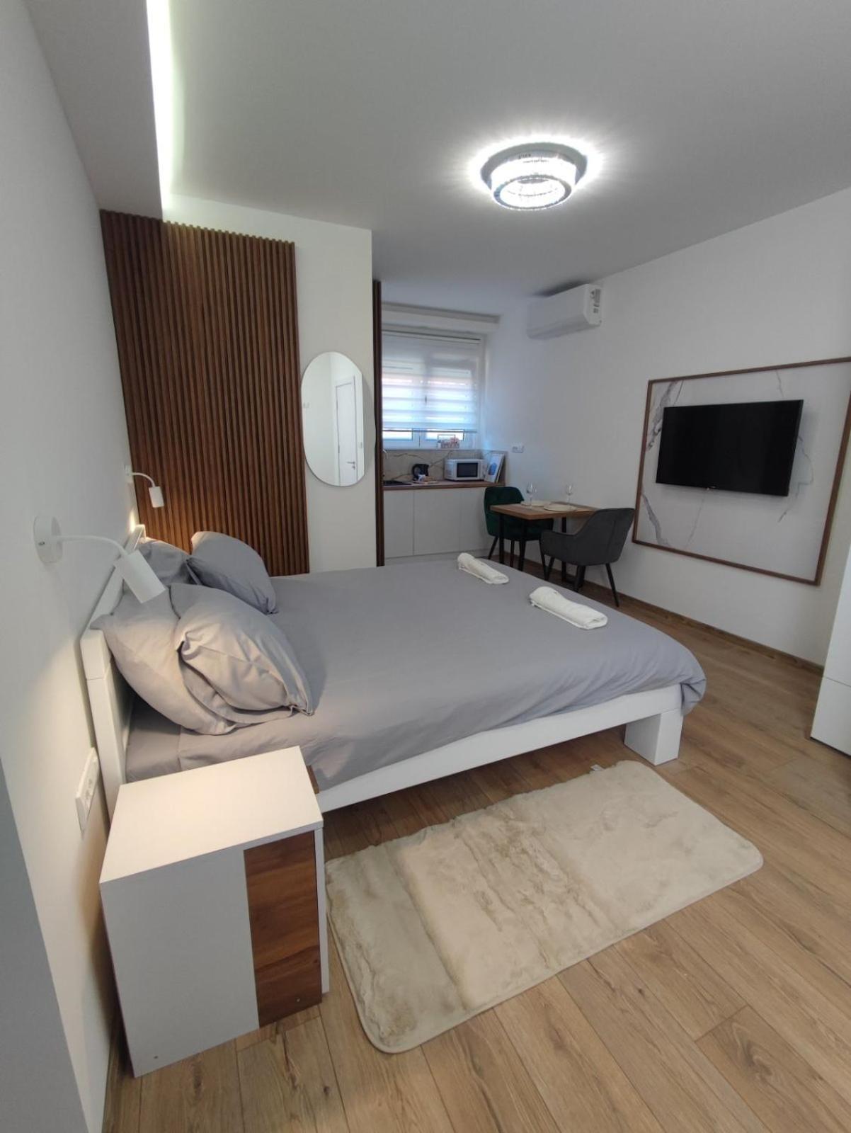 Apartmani Happy House Surčin Kültér fotó